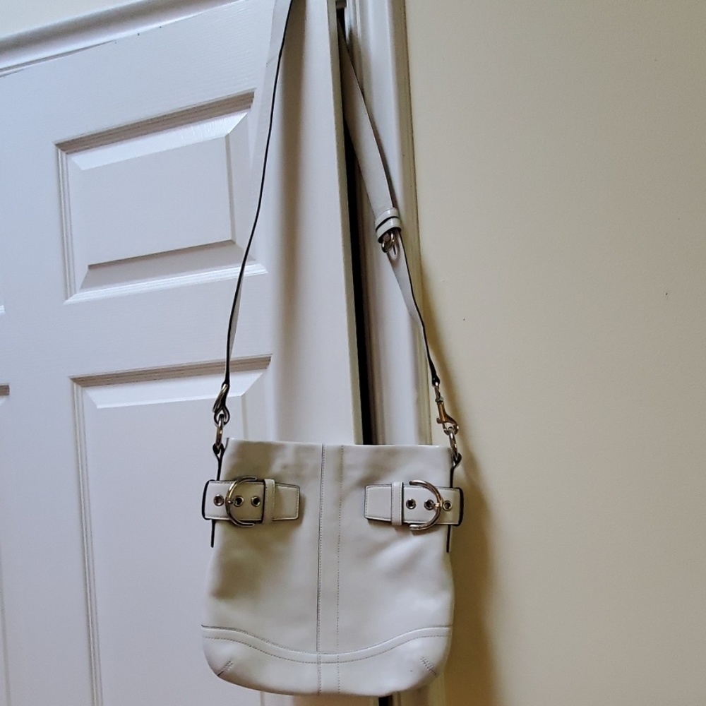 Coach crossbody / shoulder purse pre-owned white